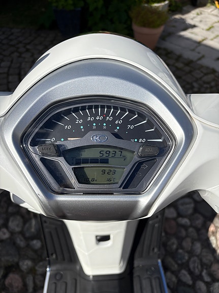 Kymco Life 50 2 of 5