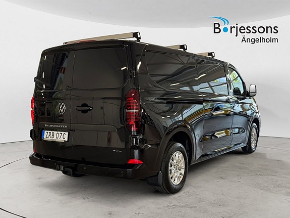Volkswagen Transporter 3 of 5