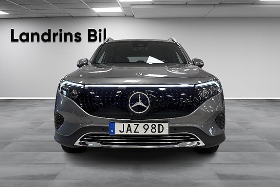 Mercedes-Benz EQB250+ 2 of 5