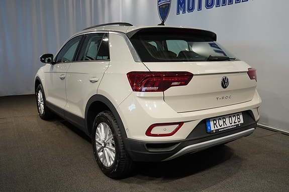 Volkswagen T-Roc 3 of 13