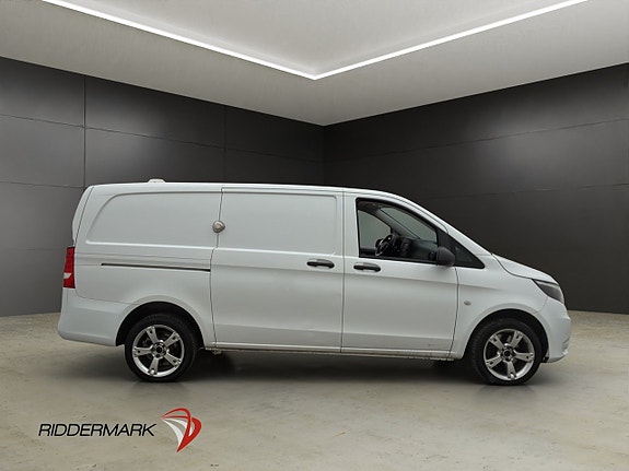 Mercedes-Benz Vito 108 2 of 5