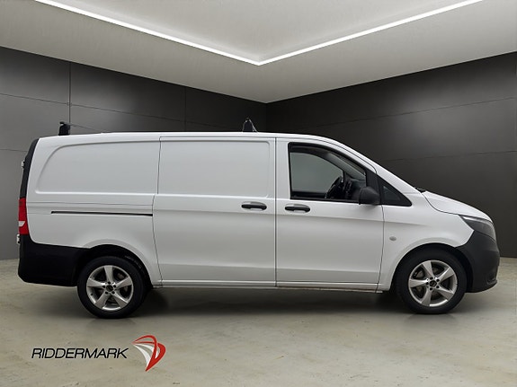 Mercedes-Benz Vito 108 2 of 5