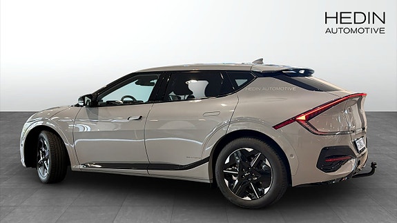Kia EV6 7 of 12