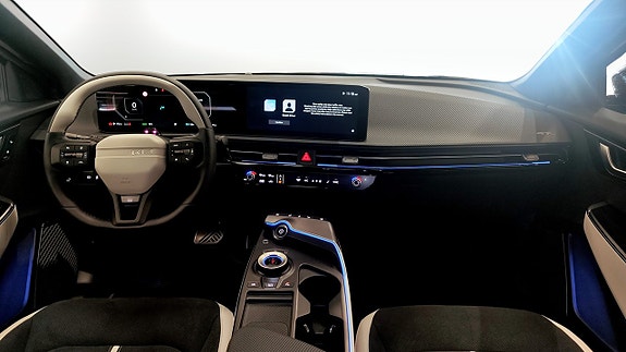 Kia EV6 4 of 12