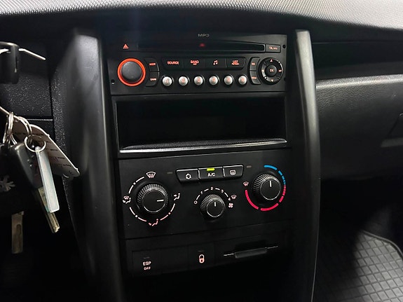 Peugeot 207 12 of 15