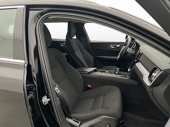 Volvo V60 24 of 30