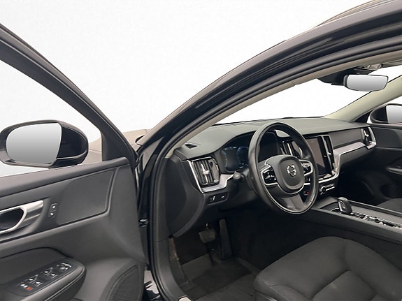 Volvo V60 10 of 30