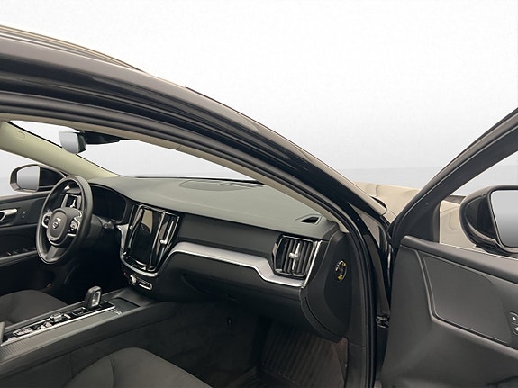 Volvo V60 25 of 30