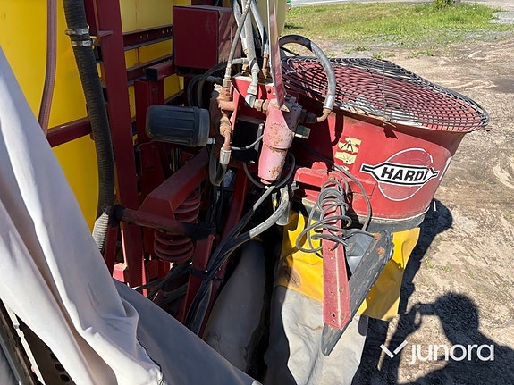 Luftassisterad växtskyddsspruta - Hardi Master – 24 m ramp 11 of 20