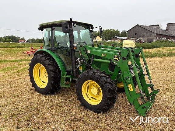 Traktor - JOHN DEERE 5820 3 of 5
