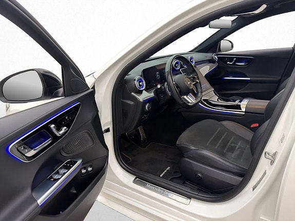 Mercedes-Benz C300 11 of 30