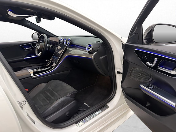 Mercedes-Benz C300 25 of 30