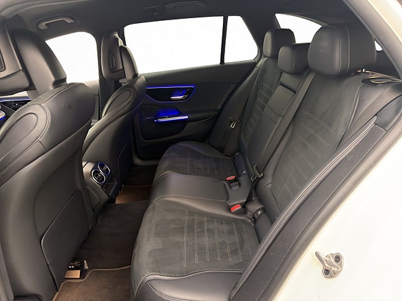 Mercedes-Benz C300 27 of 30