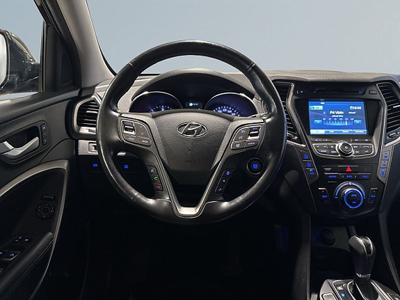 Hyundai Grand Santa Fe 9 of 25