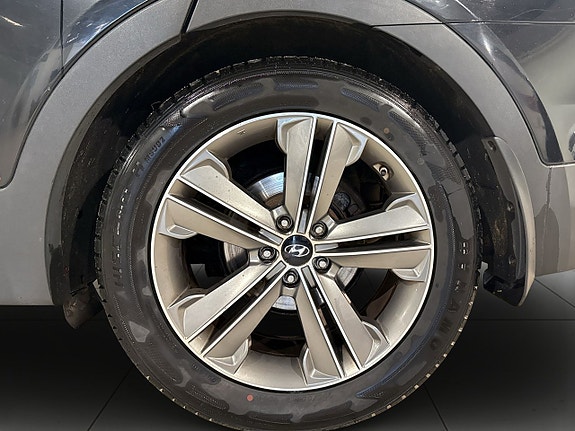 Hyundai Grand Santa Fe 14 of 25