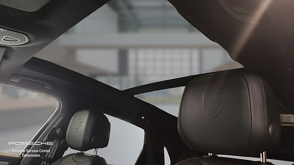 Porsche Cayenne 7 of 14