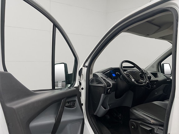 Ford Transit Custom 15 of 27