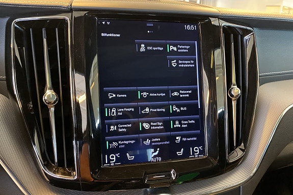 Volvo XC60 27 of 29