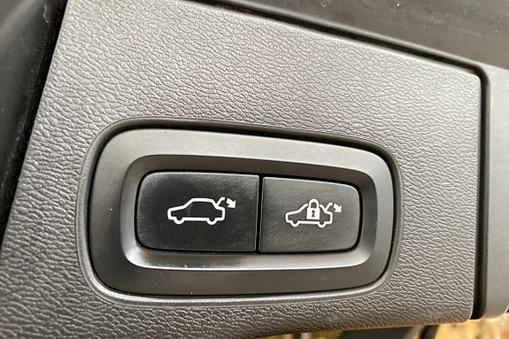 Volvo XC60 15 of 29