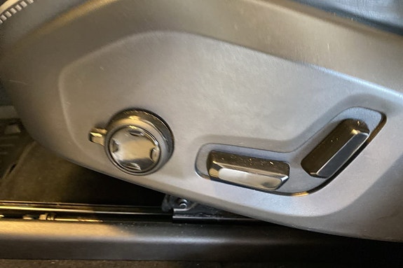 Volvo XC60 18 of 29