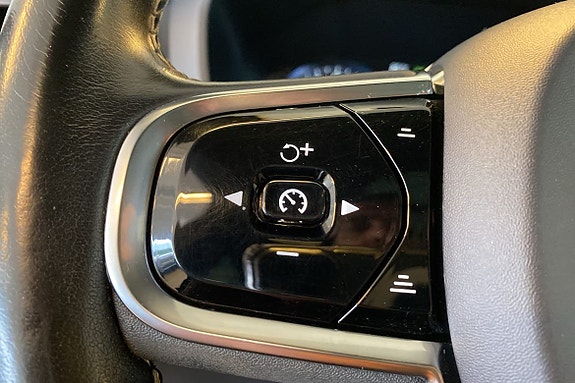 Volvo XC60 24 of 29