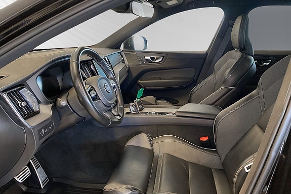Volvo XC60 7 of 29