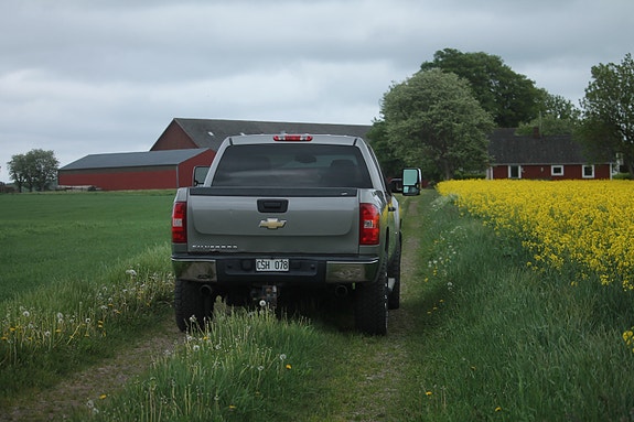 Chevrolet Silverado 1500 3 of 4
