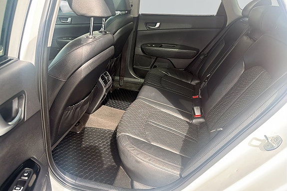 Kia Optima 14 of 19