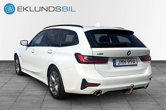 BMW 330e 8 of 18