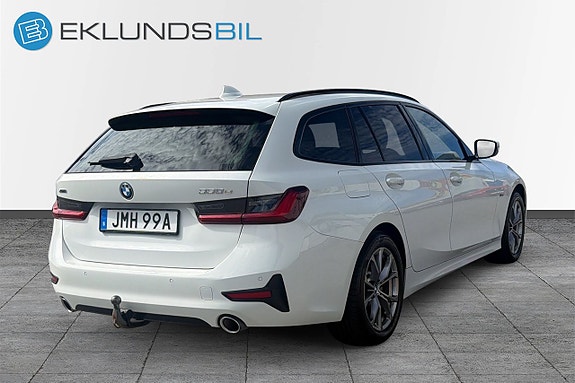 BMW 330e 6 of 18
