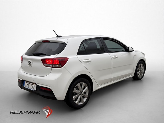 Kia Rio 8 of 29