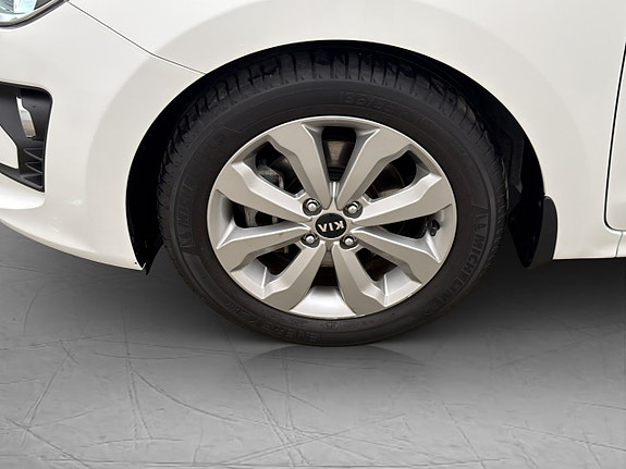 Kia Rio 26 of 29