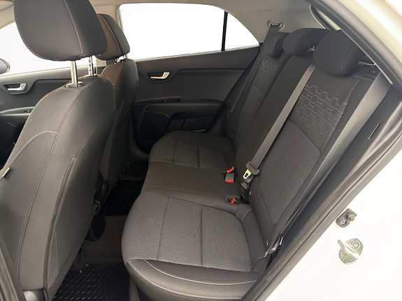 Kia Rio 24 of 29