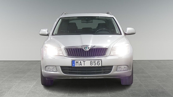 Skoda Octavia 2 of 20