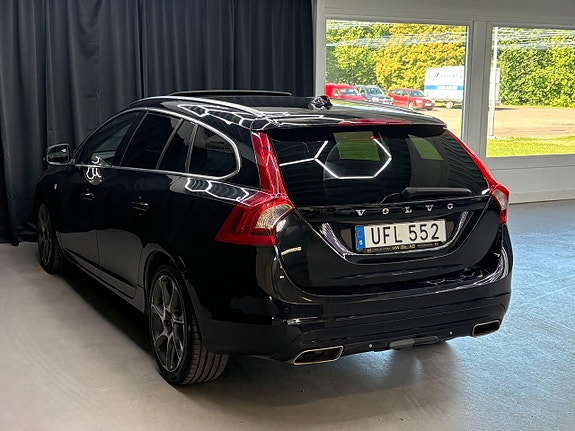 Volvo V60 3 of 5
