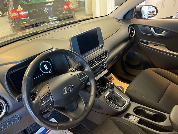 Hyundai Kona 8 of 8