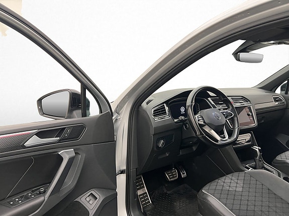 Volkswagen Tiguan 11 of 30