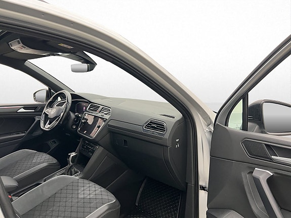 Volkswagen Tiguan 28 of 30