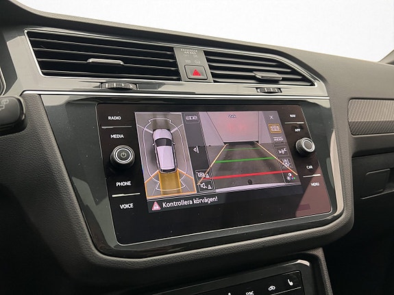 Volkswagen Tiguan 21 of 30