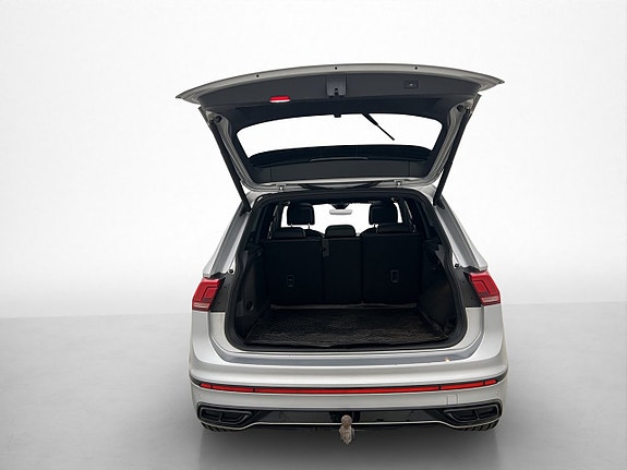 Volkswagen Tiguan 30 of 30