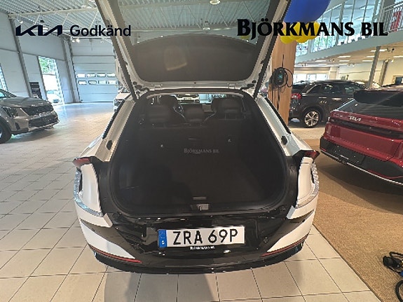Kia EV6 14 of 15