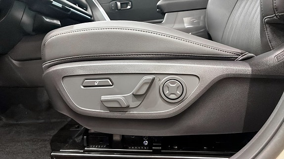 Kia Seltos 11 of 17