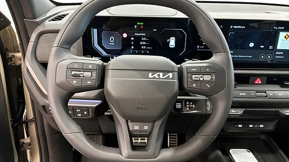 Kia Seltos 13 of 17