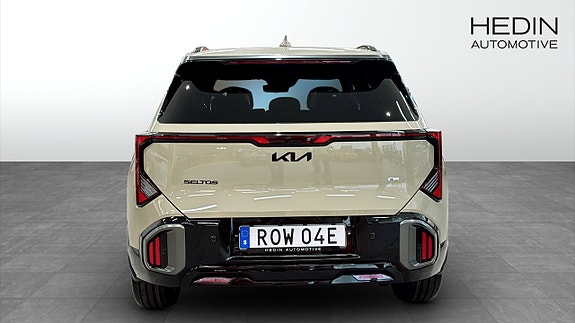 Kia Seltos 7 of 17