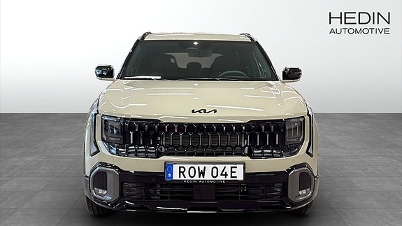 Kia Seltos 8 of 17