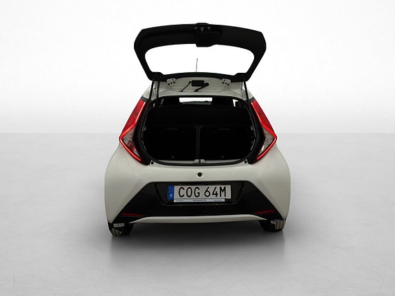 Toyota Aygo 24 of 28