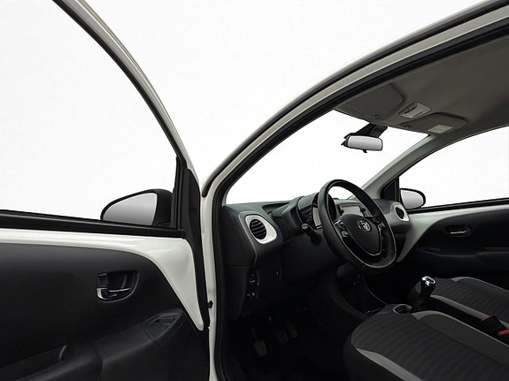 Toyota Aygo 10 of 28