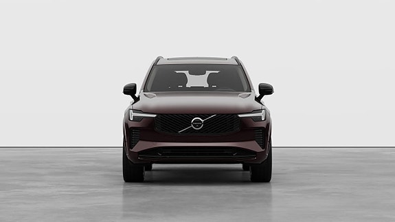 Volvo XC90 2 of 5