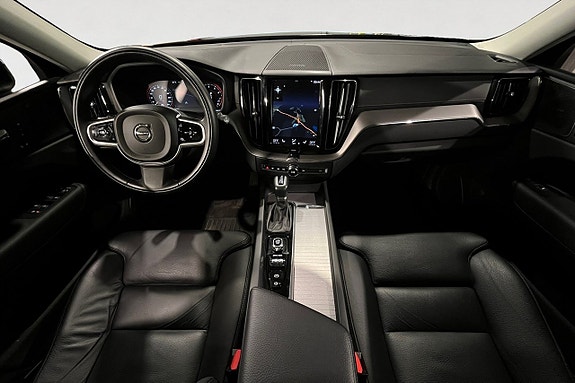 Volvo XC60 11 of 20