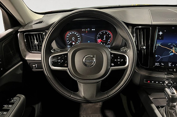 Volvo XC60 13 of 20